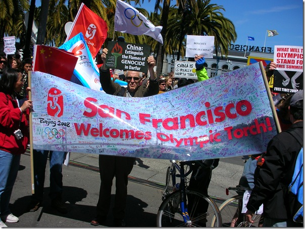 San Francisco Welcomes Olympic Torch!
